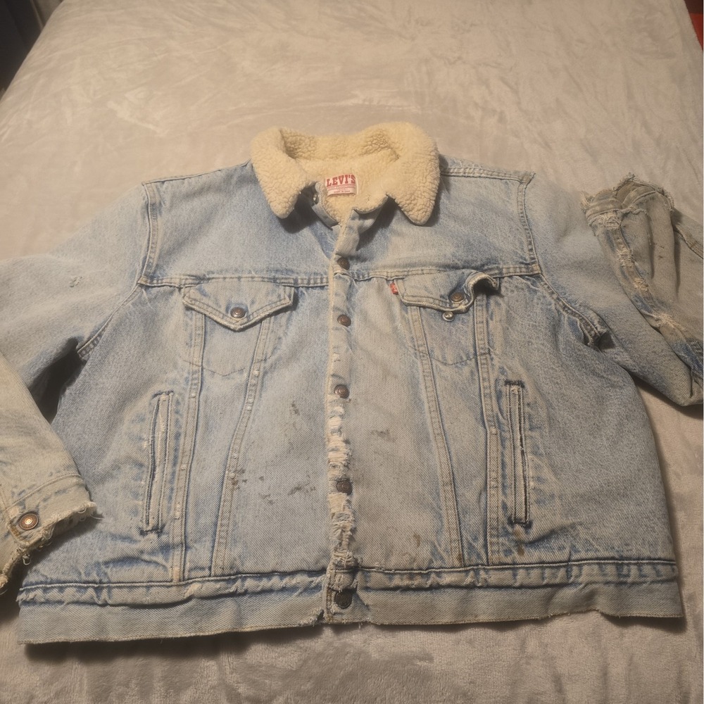 Vintage Thrashed 80s Levis Sherpa Lined Denim Jacket Size 50 Trucker Made In USA